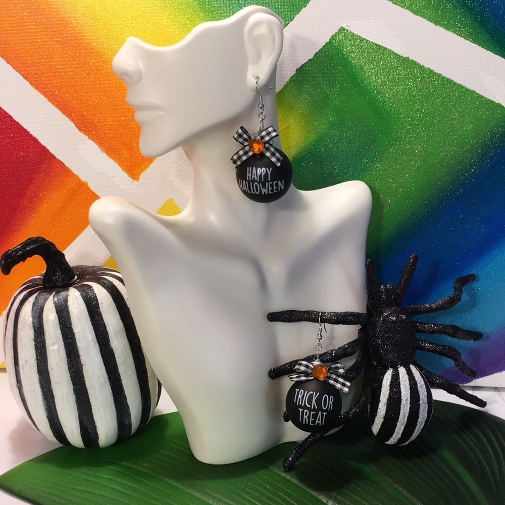 5/$25 
Halloween ornament earrings